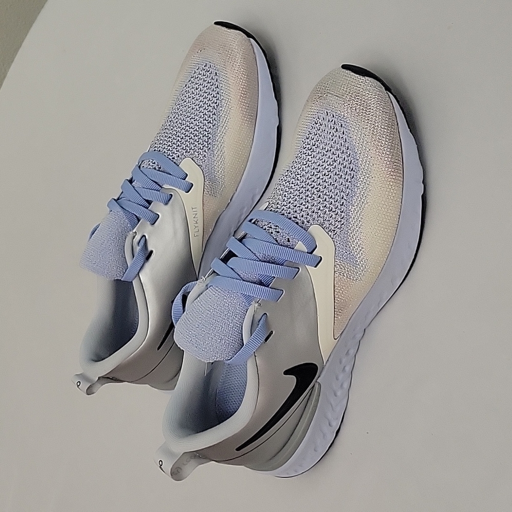 Women's Nike Odyssey React Flyknit 2 Running‎ Shoe Silver AV2608-001 Size 6.5